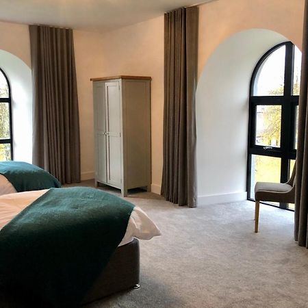 East Church House, Unique 9 Bedroom Church, Historic Market Town. Strathaven Kültér fotó